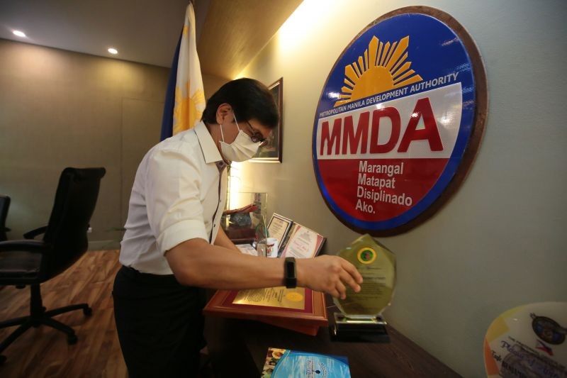 Abalos resigns as MMDA chair, now Marcos' campaign manager