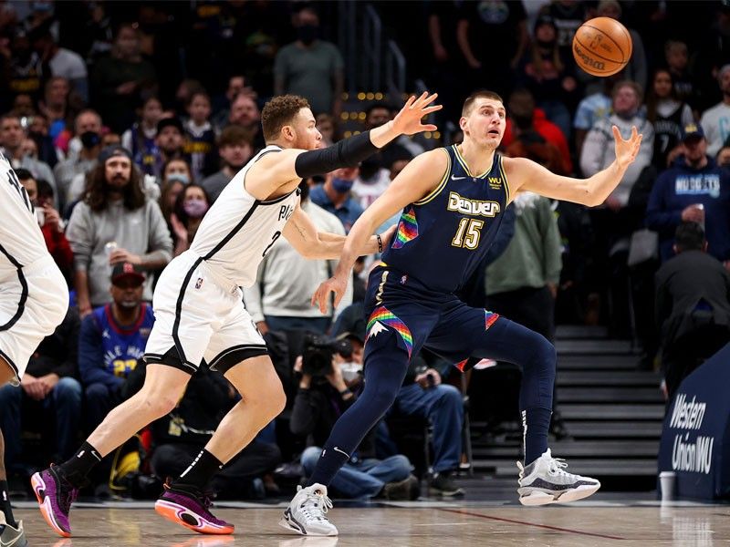 Jokic posts triple-double as Nuggets trounce Nets; 76ers tame Bulls
