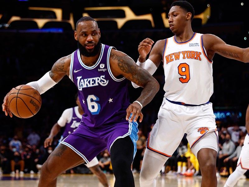 Lakers outlast Knicks on LeBron's return; Monk catches fire