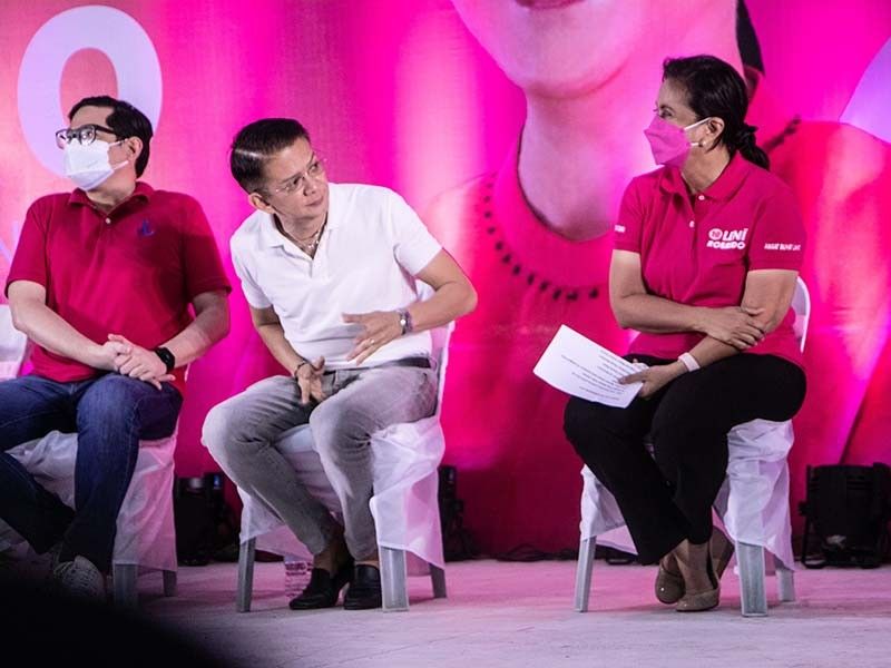 Escudero shares stage with Robredo in Sorsogon, but silent on endorsement