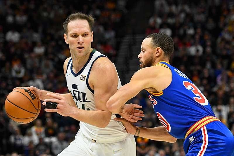 Jazz end Warriors' win streak; Lakers lose anew