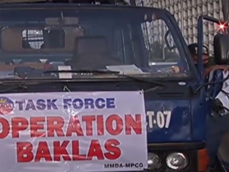 'Oplan Baklas': Robredo campaign mulls suits; PNP tells cops not to take down posters