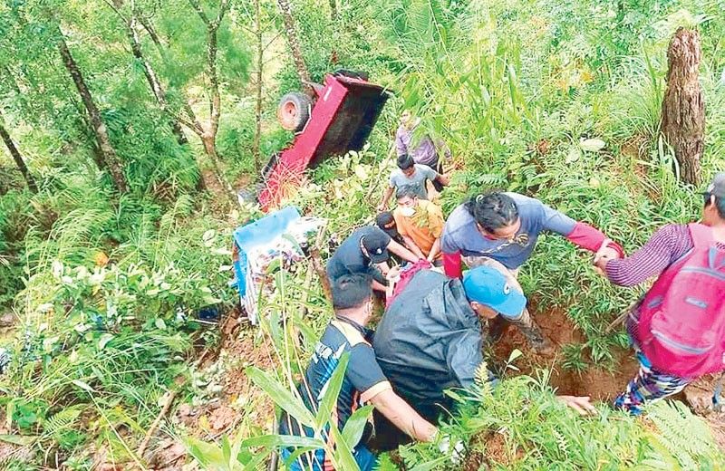 2 die as truck falls off cliff