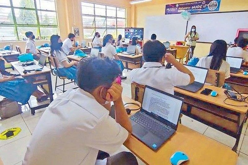 513 Central Luzon schools hold in-person classes