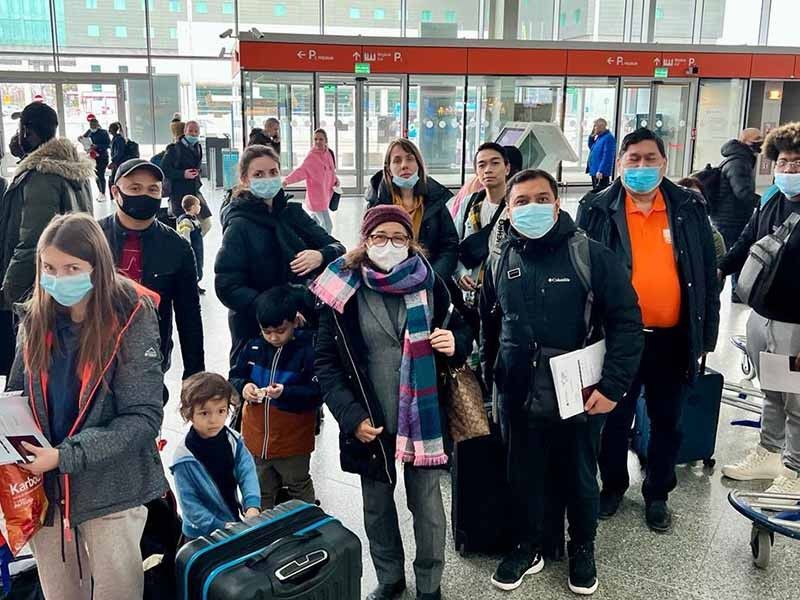 More Filipinos fly home from Ukraine