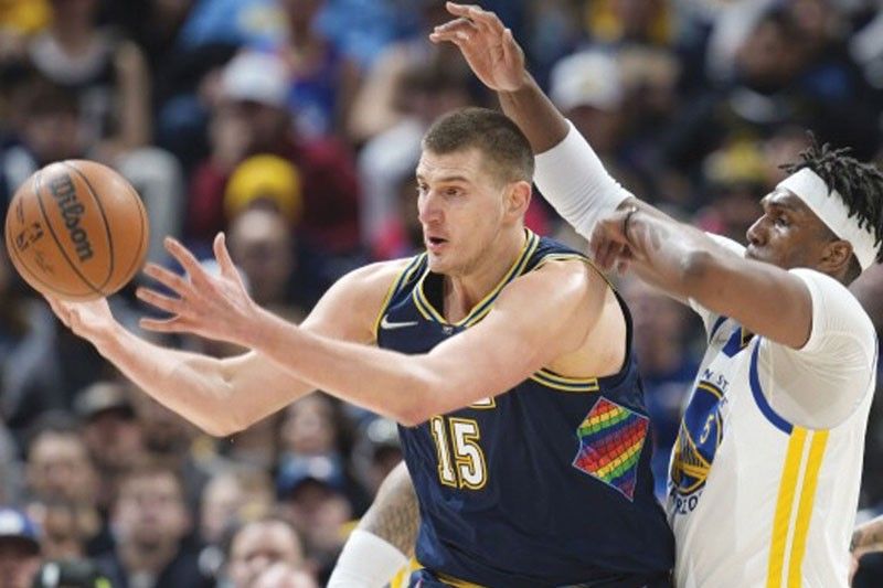 Jokic may triple-double sa panalo ng Nuggets vs Warriors | Pang-Masa