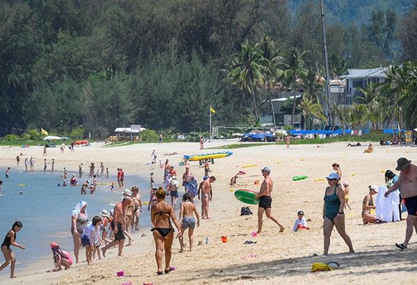 Thousands of Russians scramble to leave Thailand as sanctions hit