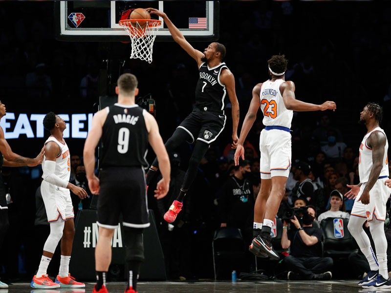 'Unbelievable' Durant carries Nets in battle with Knicks