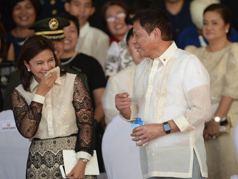 'Mag-ingat sa halik ni Kamatayan': Robredo binalaan vs posibleng Duterte endorsement