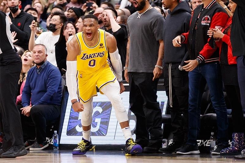 NBA Roundup: Lakers edge Raptors in OT; Jazz rout Clippers