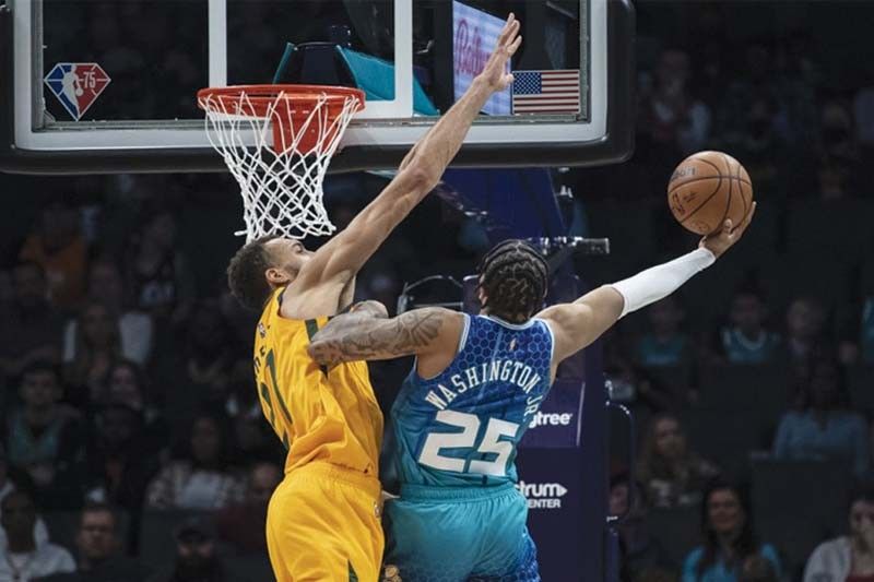 Hornets tinakasan ang Jazz