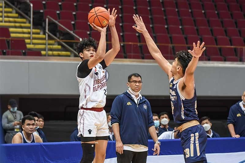 Maroons pull away late, tame Bulldogs for 2nd win