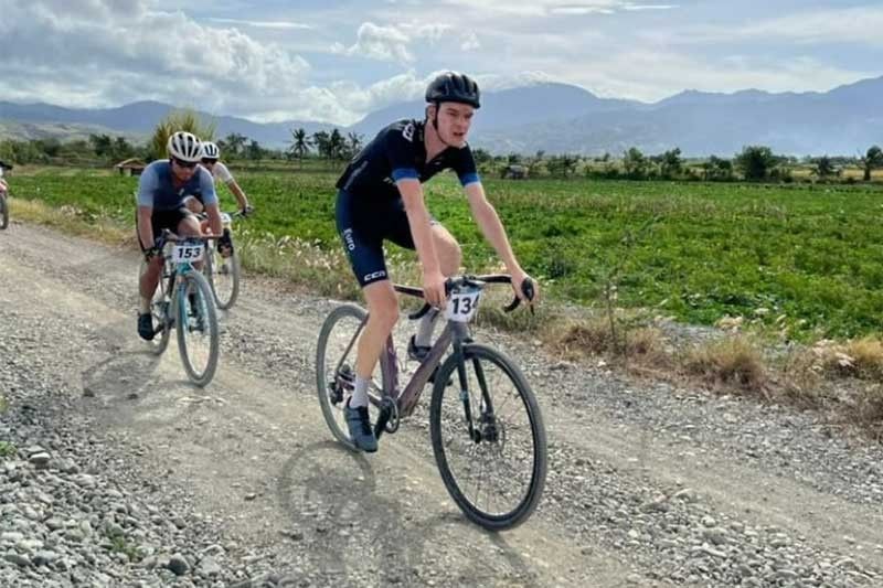 Pengendara sepeda Belanda terpesona oleh komunitas Filipina dalam balapan UCI Gravel World Series