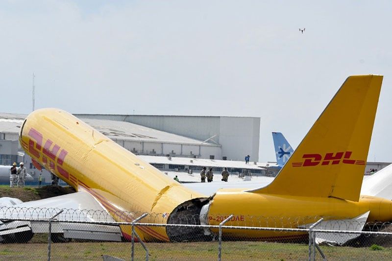 Cargo plane breaks in two during emergency landing in Costa Rica