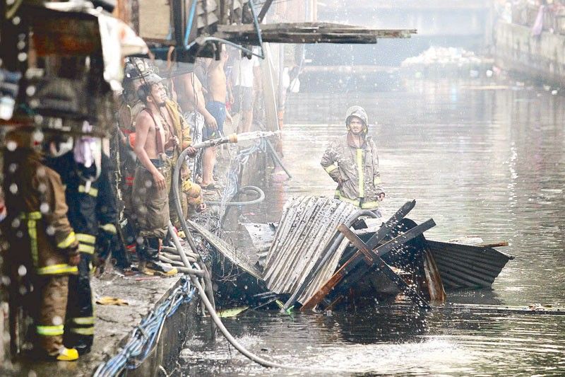 Woman, 70, dies in Manila fire