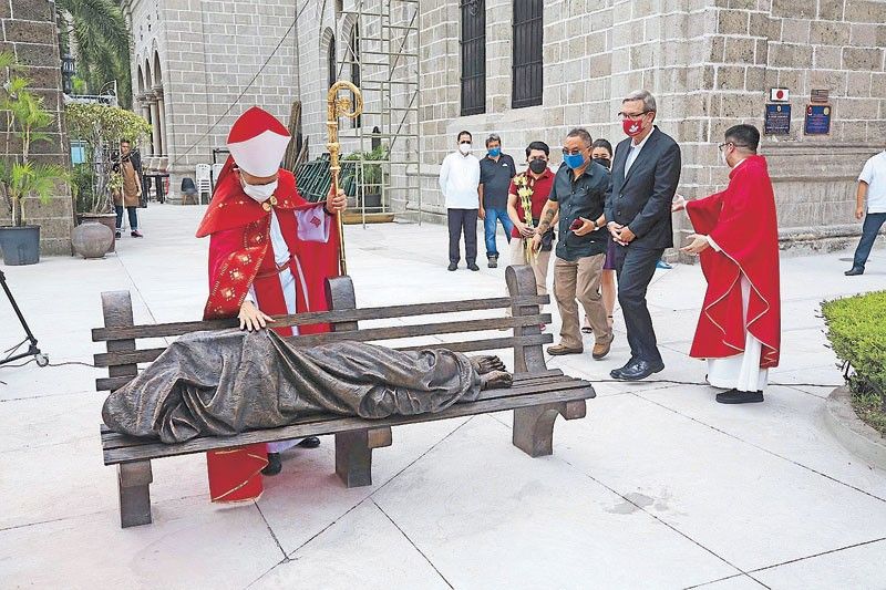 Advincula unveils 'Homeless Jesus' at Manila Cathedral