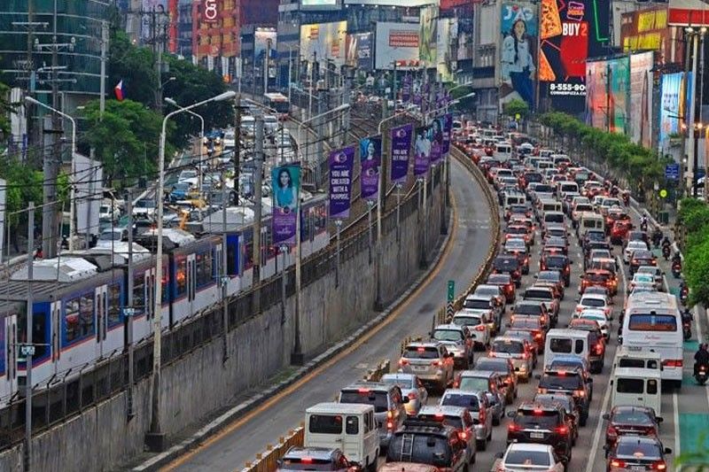 Bagong coding scheme, 4-day workweek balak ng MMDA