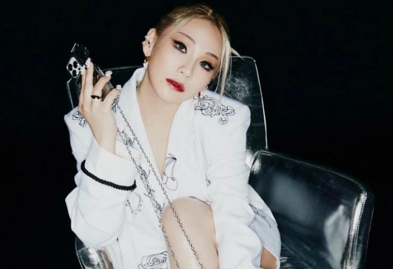 Mantan anggota 2NE1 CL menggoda lagu baru dengan produser nominasi Grammy Scott Storch