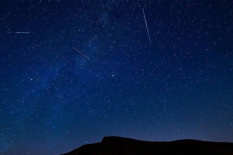 2 meteor showers visible this month