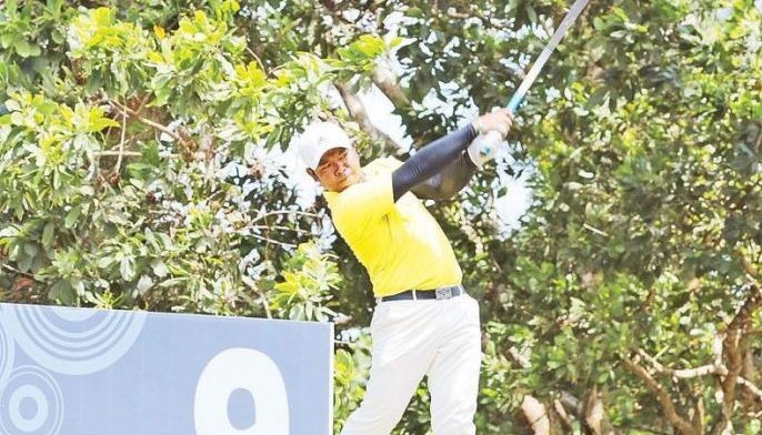 Gialon opens 5-shot lead as Rates wavers