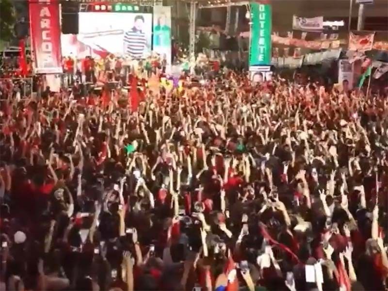 Thousands throng Manila for Marcos-Duterte rally