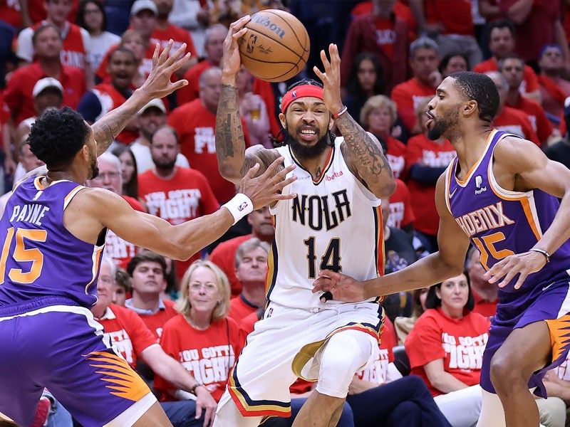Pelicans peck at Phoenix to tie NBA playoff series 2-2
