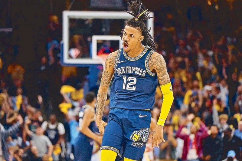 Memphis vs Golden State: Ja Morant carries Grizzlies to victory with 'one  good eye' as Kerr calls out 'dirty' play