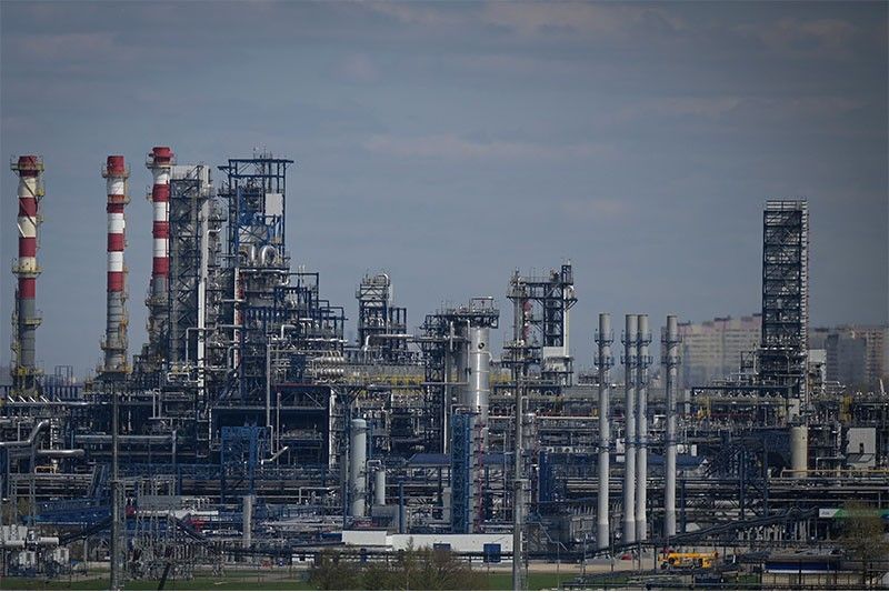 EU eyes Russian oil import ban amid new bid to evacuate Mariupol
