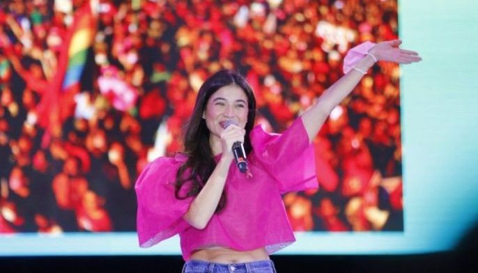 Philstar.com on X: 'A LITTLE BONJOUR GOES A LONG WAY' Anne Curtis