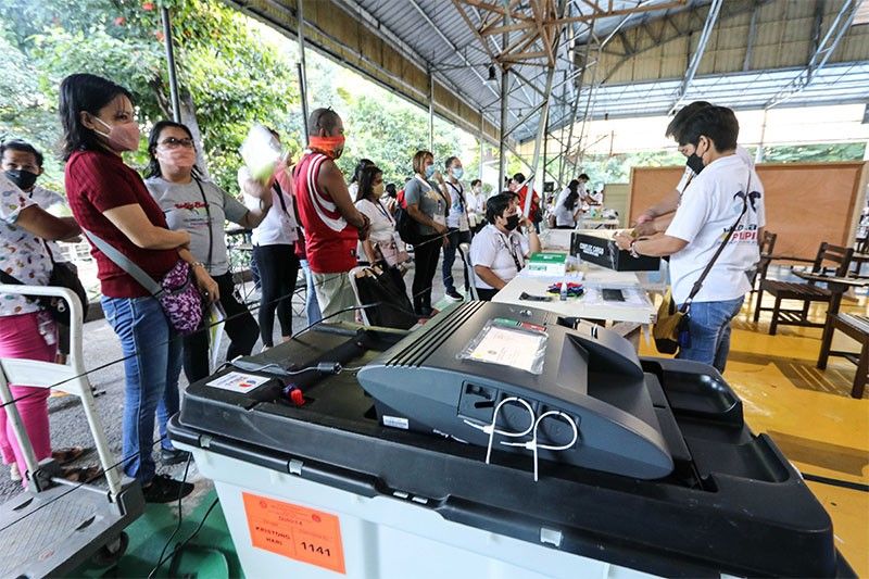Comelec promises extra pay for poll workers who stayed at posts beyond voting hours