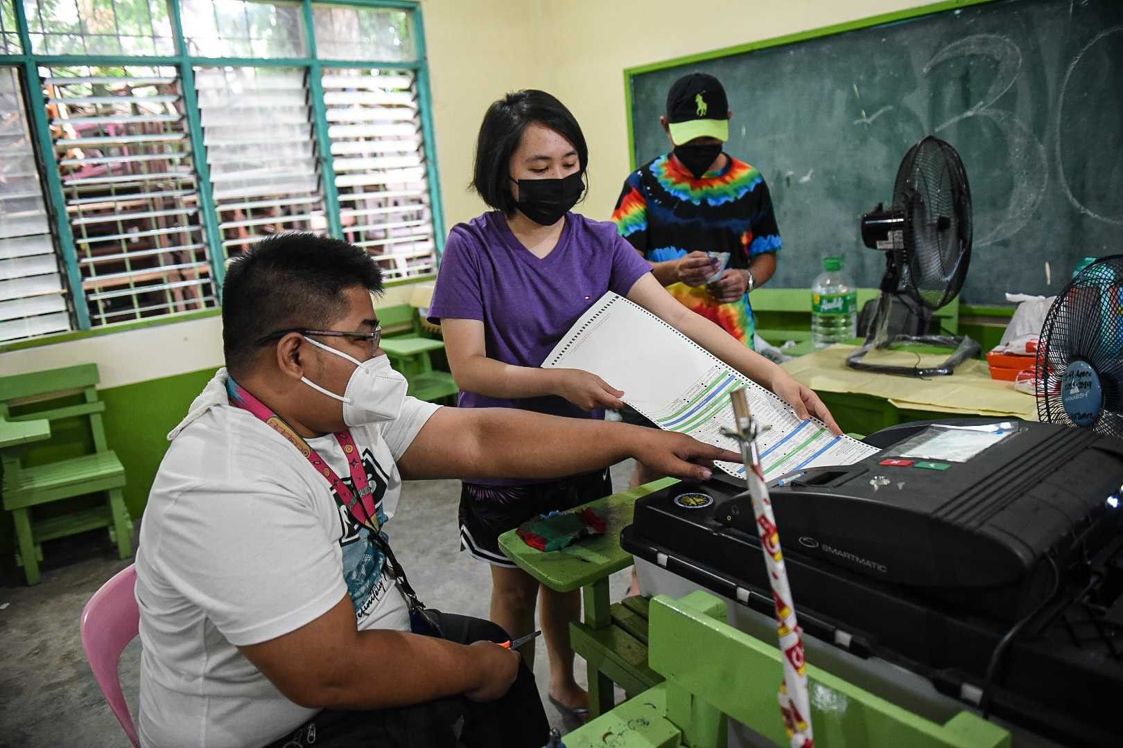 Poll watchdogs urge blacklisting of Smartmatic; Comelec stands by certification