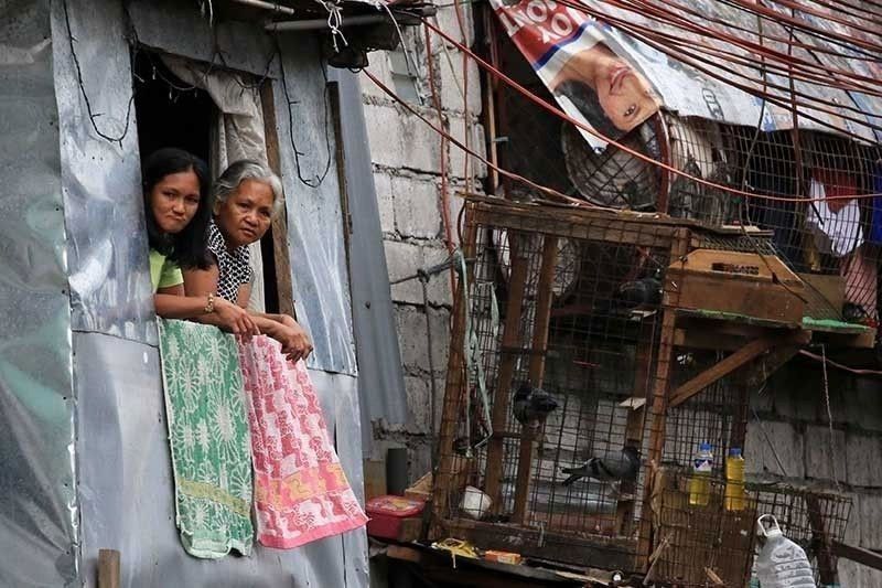 More Pinoys become poor amid pandemic