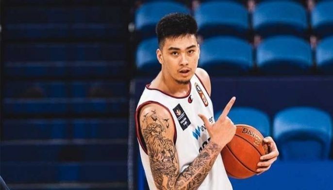 What are Kai Sotto's next options after being left out in the 2022