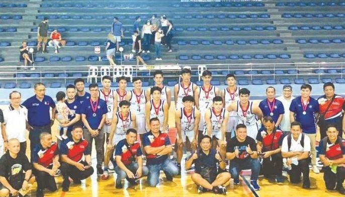 Dobleng kalipay sa Magis Eagles