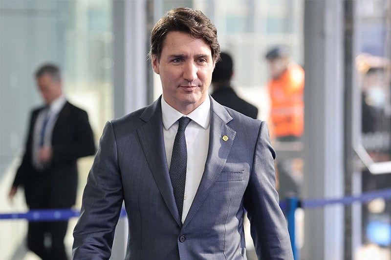 Trudeau announces Canada handgun 'freeze'