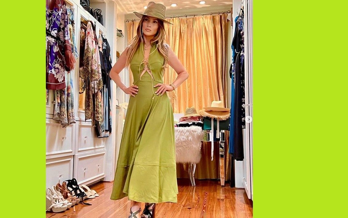 What's inside Jennifer Lopez's closet?