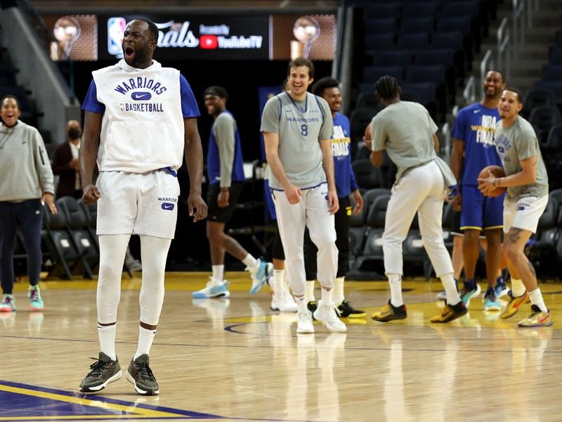 Ego-free zone carries Warriors back to NBA Finals