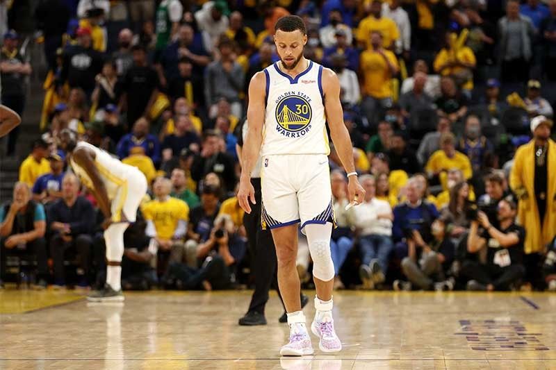Warriors' Curry says 'holding each other accountable' key to bouncing back in Game 2 vs Boston
