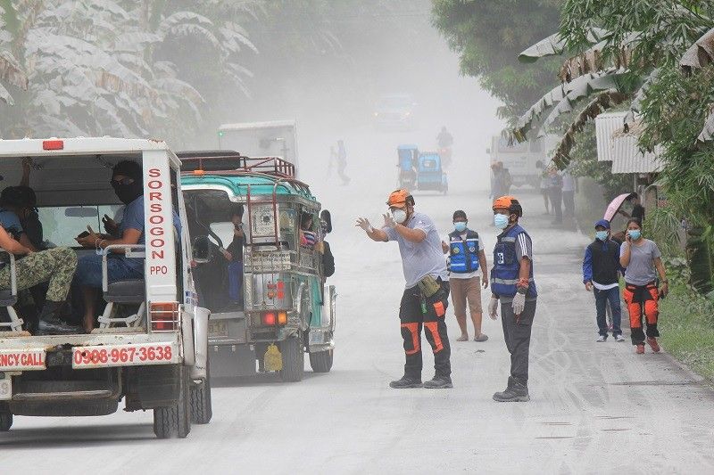 180 katao inilikas sa pagputok ng Bulkang Bulusan sa Sorsogon