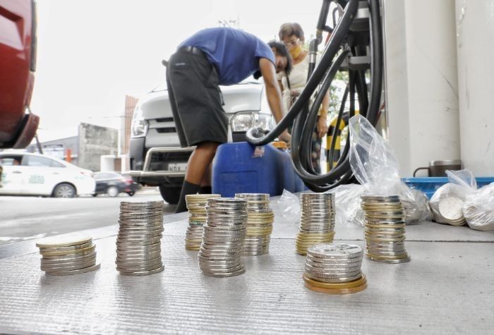 DOE expects price hikes in diesel, kerosene next week amid weak peso