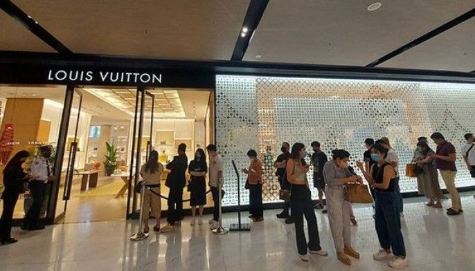 Louis Vuitton Manila Greenbelt Makati Store in Makati City, Philippines