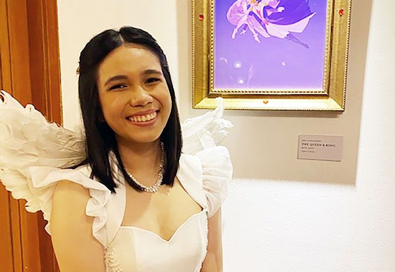 Nika Llamanzares berusia 18 tahun dengan pameran seni pertama