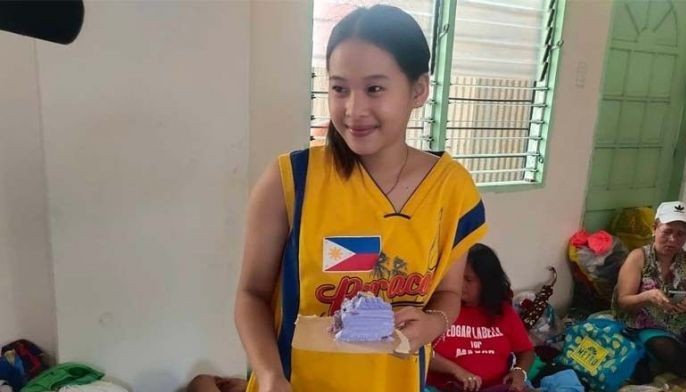Nag-birthday sa evacuation site