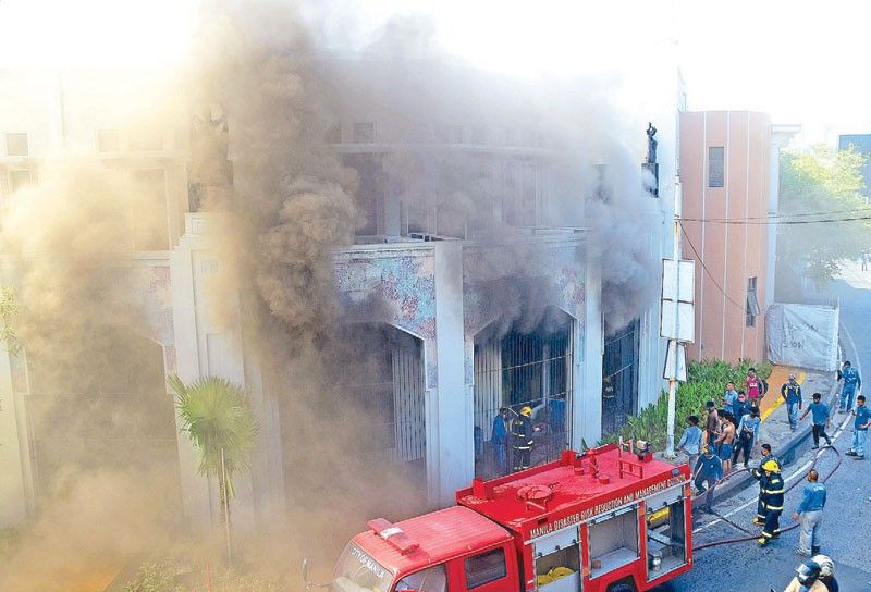 Kebakaran melanda Teater Metropolitan yang bersejarah