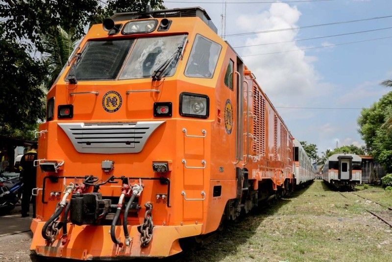 Duterte leads opening of Lucena-San Pablo railway line