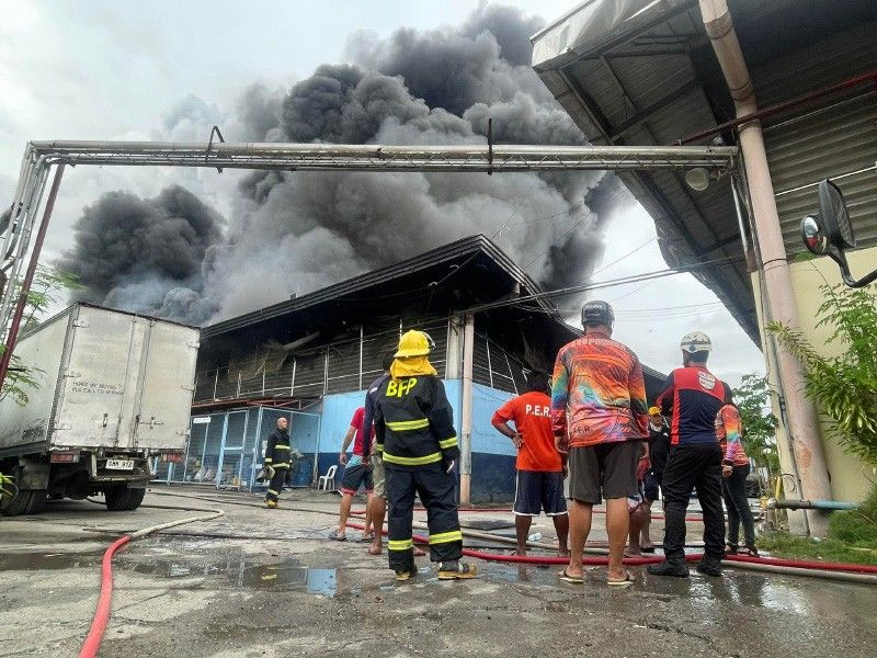 As another fire hits warehouse in Liloan, Cebu: 1 dies as boat catches fire