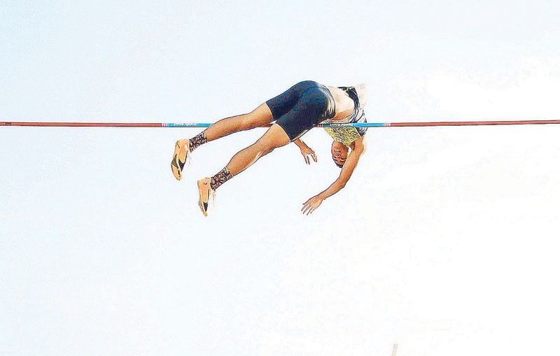 Obiena rules Sweden meet with 5.92m