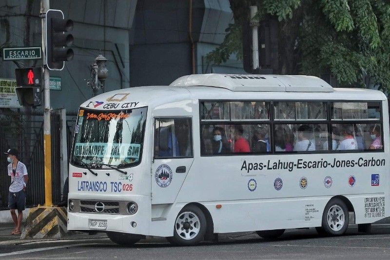 Cebu City PUV drivers start receiving P5T stimulus package