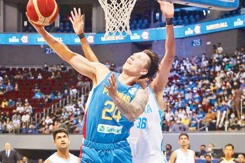 Gilas cruises past India