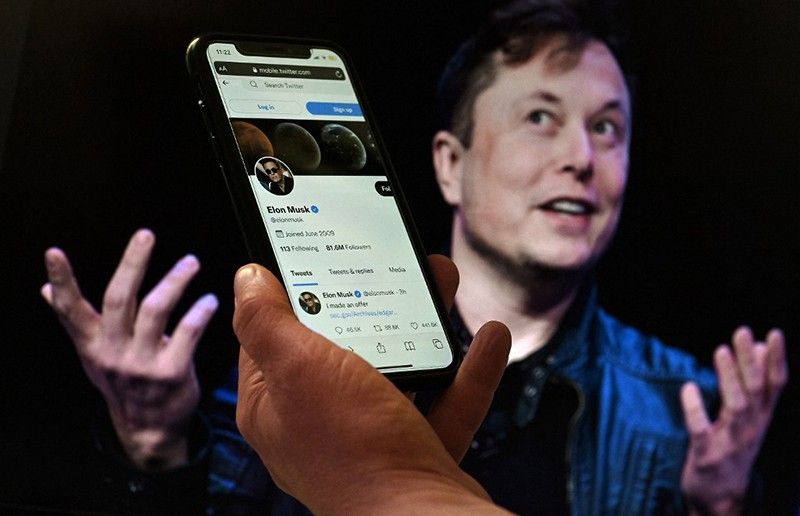 Twitter says Musk 'uncertainty' hurting revenue
